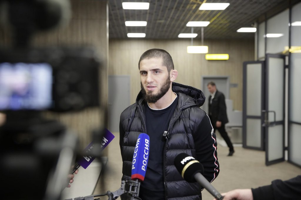 Islam Makhachev retains top spot in UFC rankings