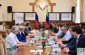 Ramazan Abdulatipov inspects "Developing Makhachkala airport" project 