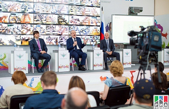Daghestani Head visits Situation Centre for Unified State Examination-2014
