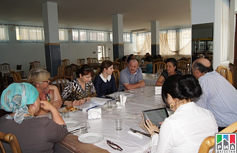 Daghestan Pension Fund officials visit refugees from Ukraine 