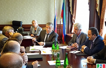 Daghestan ministry of industry discuss "Daghestan Certification Mark" contest 