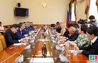 Abdussamad Gamidov meets with Japan business 