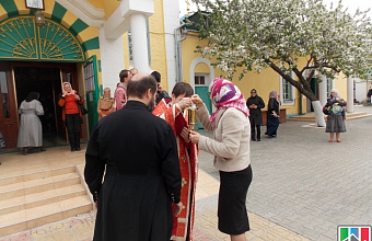 Piece of Holy Fire comes to Daghestan from Jerusalem 