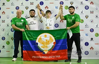 Weightlifter from Dagestan wins Russian championship