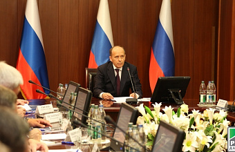 Ramazan Abdulatipov attends meeting of the National Anti-Terrorism Committee 