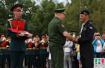 Russian crew headed by Daghestani Marat Halikov wins 1st world championship in tank biathlon 