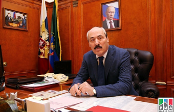 Vladimir Putin includes Ramazan Abdulatipov in Russian State Council Presidium 