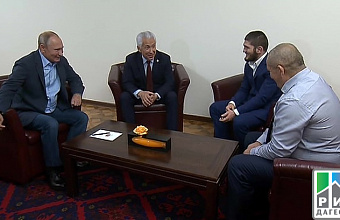 Putin meets with Khabib Nurmagomedov