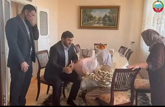 Blind girl from Dagestan wins competition to recite Holy Quran