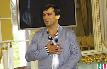 Timur Kagirov launches Dagestan Motifs personal exhibition in Moscow