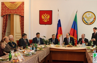 Ramazan Abdulatipov congratulates Daghestani war veterans in Moscow