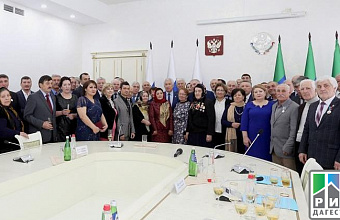 Vladimir Vasilyev hands over state awards to outstanding Dagestanis